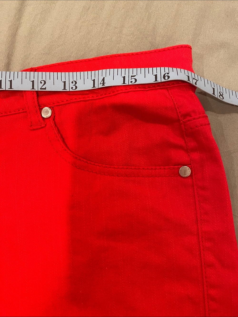NWOT New Tinseltown Red Denim Shorts - Picture 3 of 4